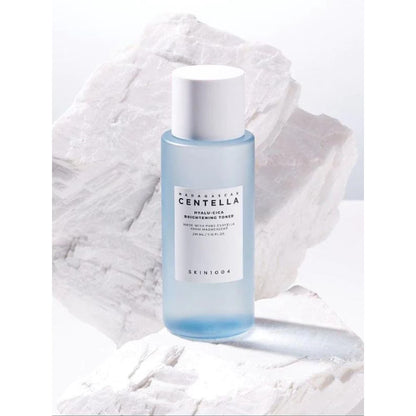 SKIN1004 Madagascar Centella Hyalu-Cica Brightening Toner 210ml
